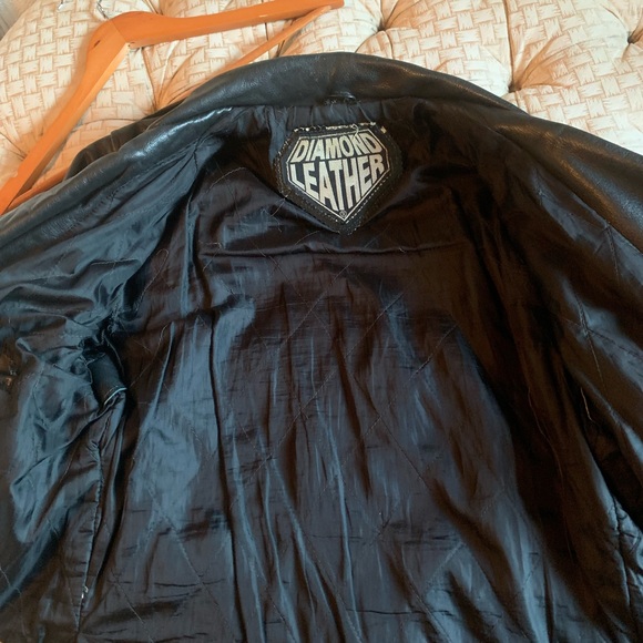 Woman’s Leather Motorcycle Jacket - Picture 6 of 7